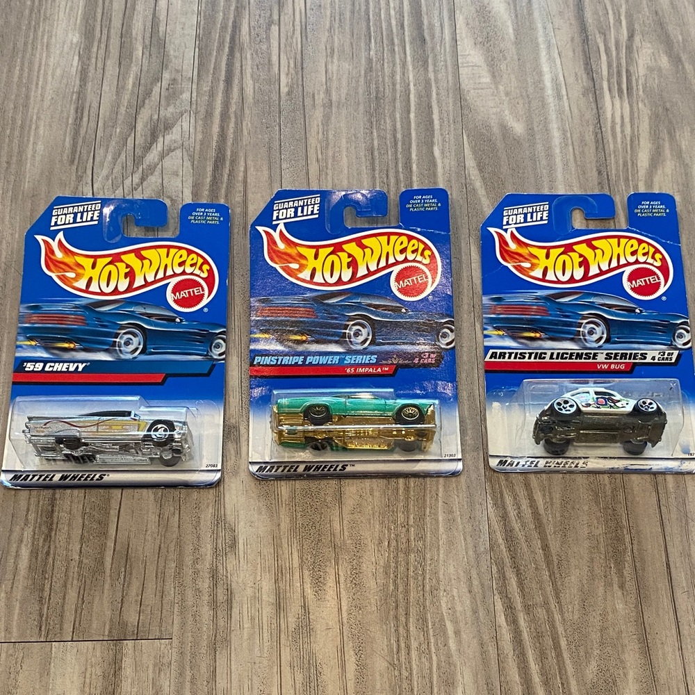 x3 Vintage ‘99 Hot Wheel Cars 🚗 🛞